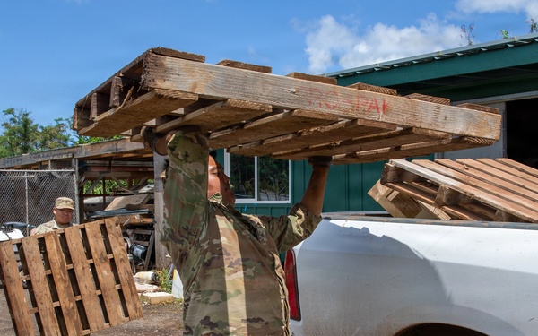 Hawaii National Guard assists Waialua residents with debris removal, water distribution