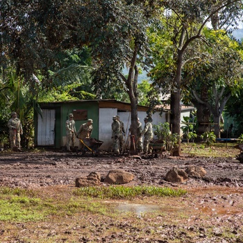 Hawaii National Guard assists Waialua residents with debris removal, water distribution