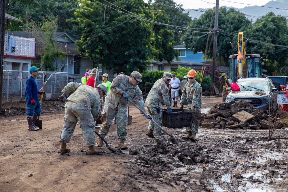 Hawaii National Guard continues relief efforts after record Waialua flooding