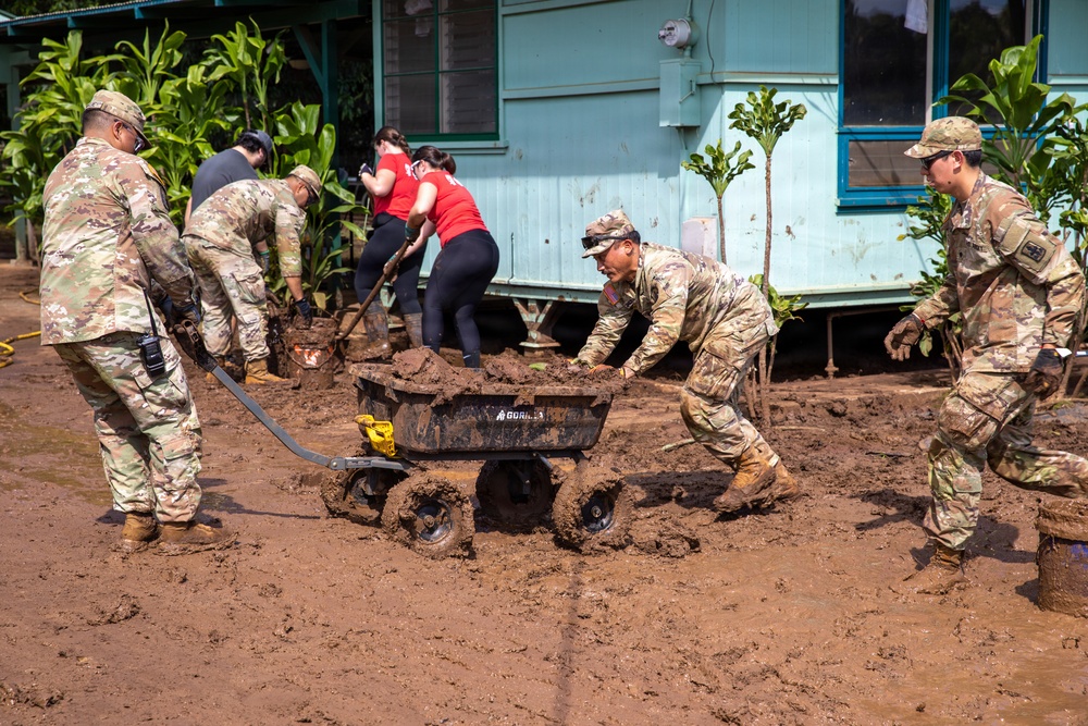 Hawaii National Guard continues relief efforts after record Waialua flooding