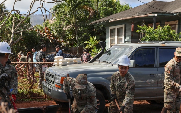 Hawaii National Guard continues relief efforts after record Waialua flooding