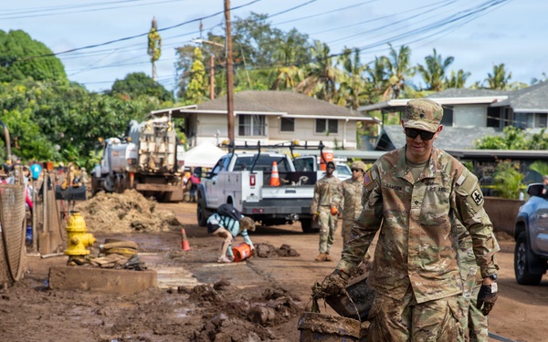 Hawaii National Guard continues relief efforts after record Waialua flooding