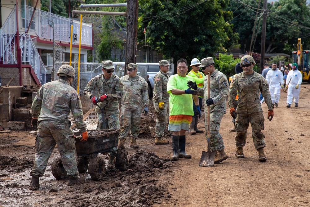 Hawaii National Guard continues relief efforts after record Waialua flooding