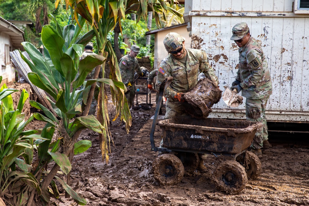 Hawaii National Guard continues relief efforts after record Waialua flooding
