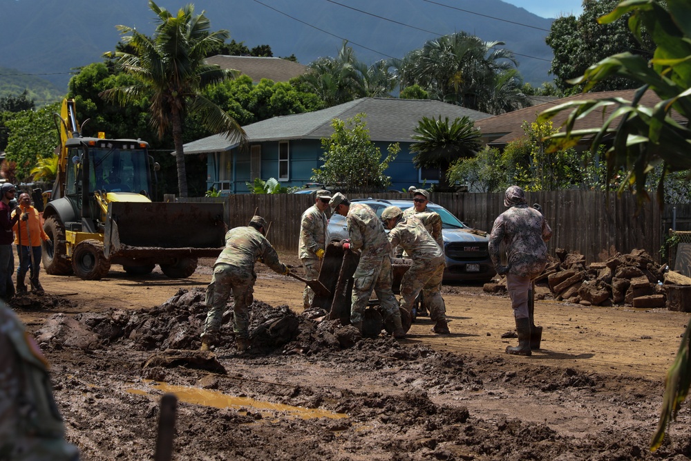 Hawaii National Guard continues relief efforts after record Waialua flooding