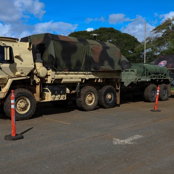 Hawaii National Guard assists Waialua residents with debris removal, water distribution