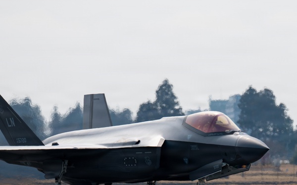 F35A Lightning IIs arrive at Misawa Air Base