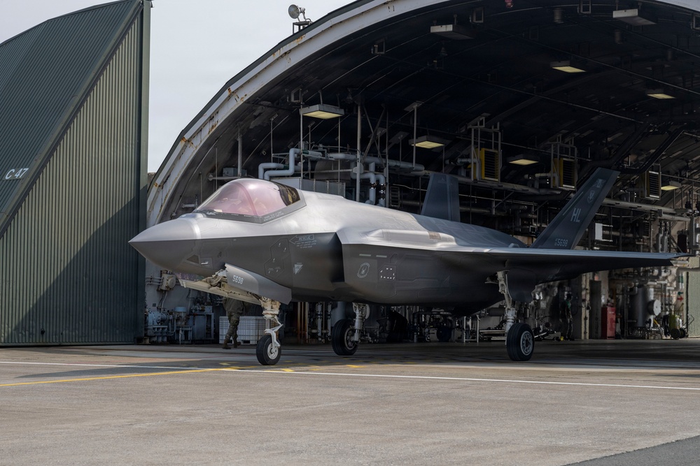F35A Lightning IIs arrive at Misawa Air Base