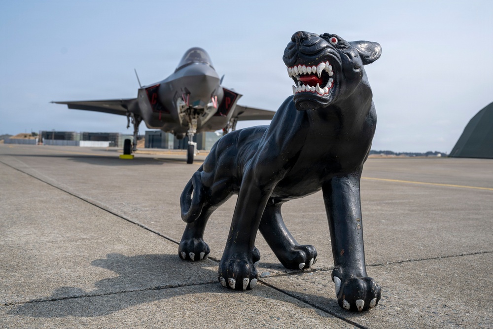 F35A Lightning IIs arrive at Misawa Air Base