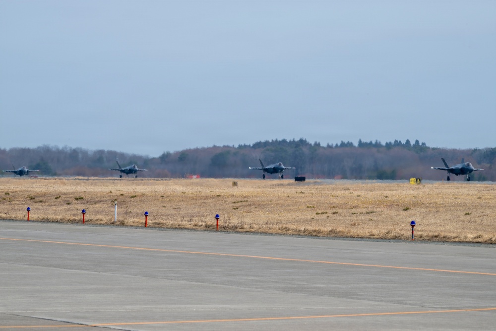 F-35A Lightning IIs arrive at Misawa Air Base