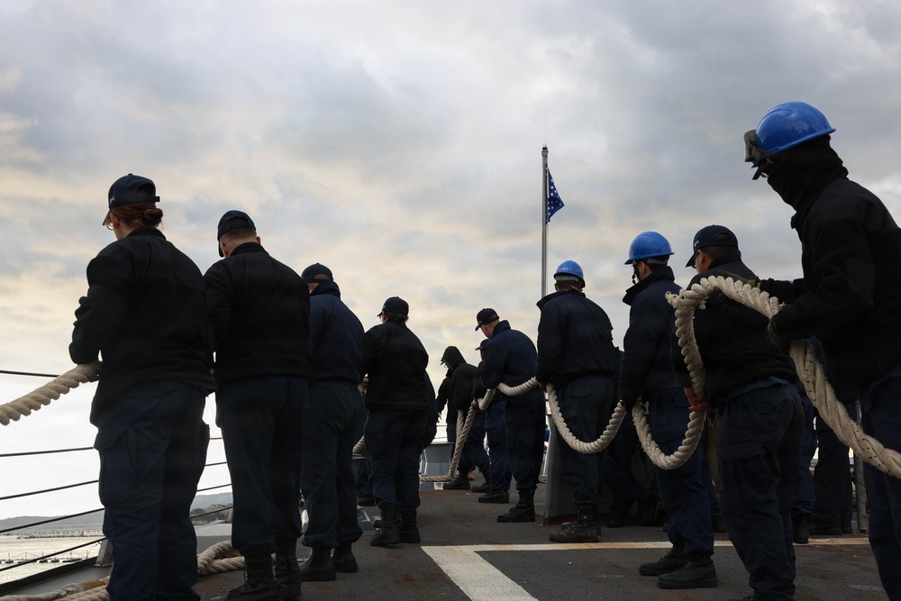 USS Thomas Hudner (DDG 116) Departs Souda Bay, Greece