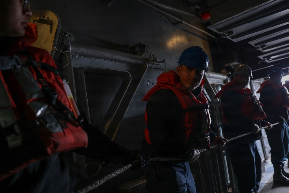 USS Thomas Hudner (DDG 116) Conducts a Replenishment-at-Sea