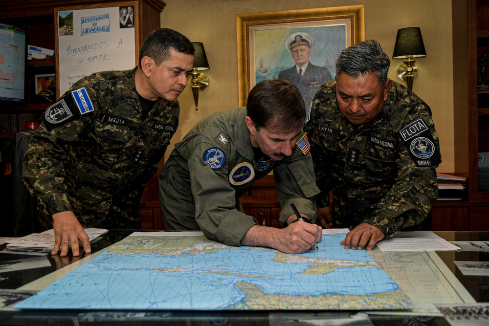 Nimitz Welcomes Distinguished Visitors from El Salvador Guests