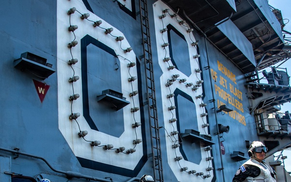 Distinguished Visitors from El Salvador Observe Nimitz Flight Operations