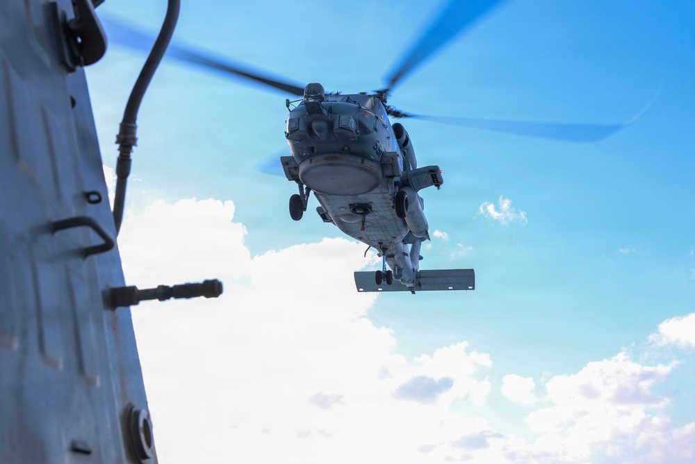 USS Thomas Hudner (DDG116) Conducts Flight Operations