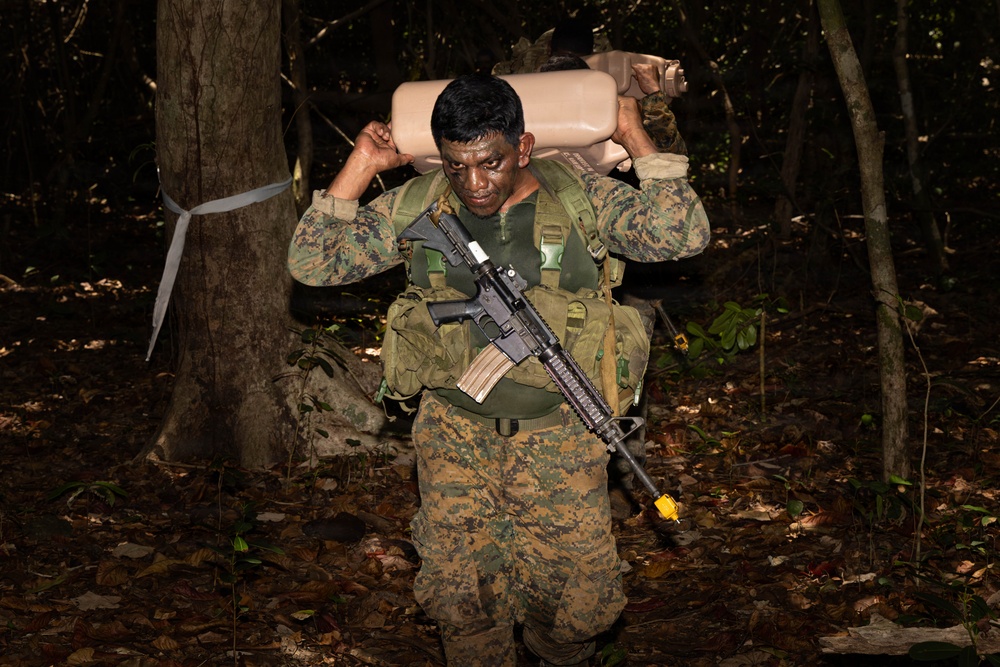 Jungle Operations Training Course - Panama 26-04: Green Mile
