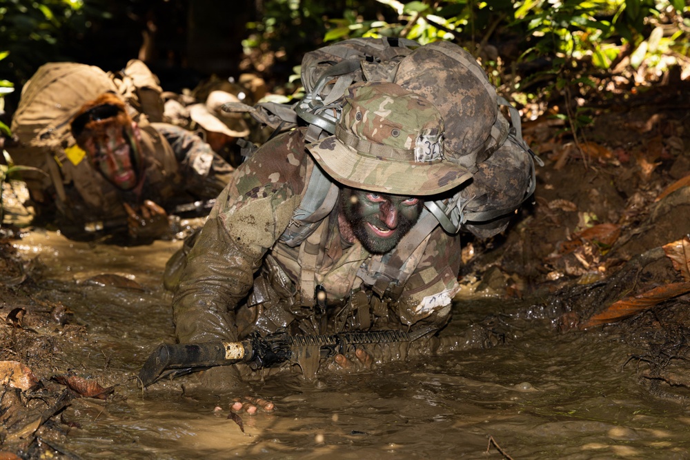 Jungle Operations Training Course - Panama 26-04: Green Mile