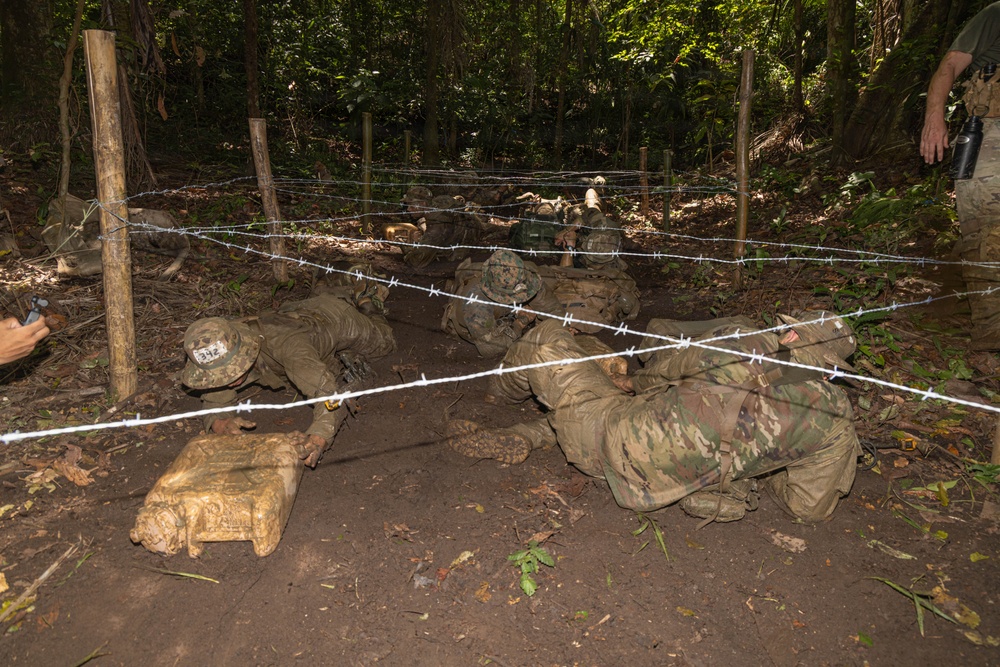 Jungle Operations Training Course - Panama 26-04: Green Mile