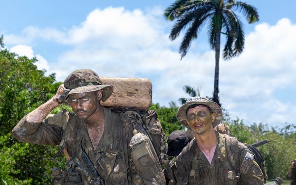 Jungle Operations Training Course - Panama 26-04: Green Mile