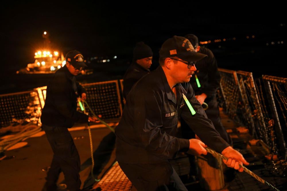 USS Thomas Hudner (DDG 116) Departs Souda Bay, Greece March 27, 2026.