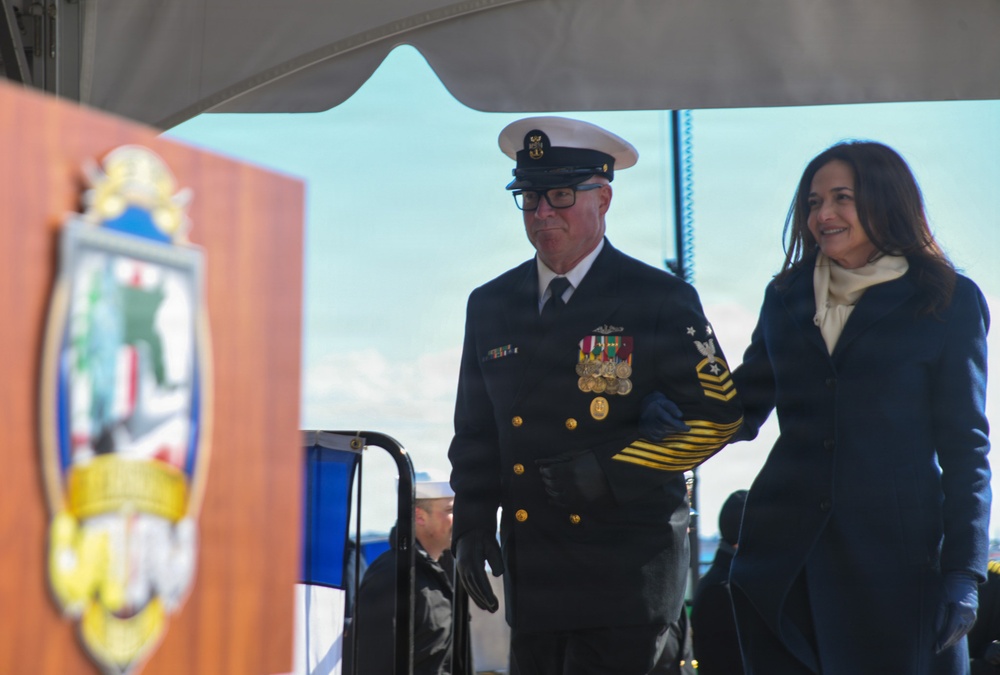 USS Massachusetts (SSN 798) is Commissioned in Boston