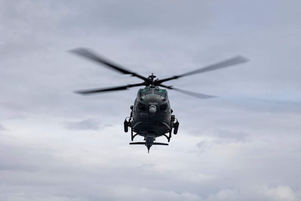11th MEU Marines, Sailors Conduct Deck Landing Qualifications Aboard USS Boxer