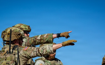 Task Force Seminole soldiers conduct combined arms live-fire exercise at Fort Bliss