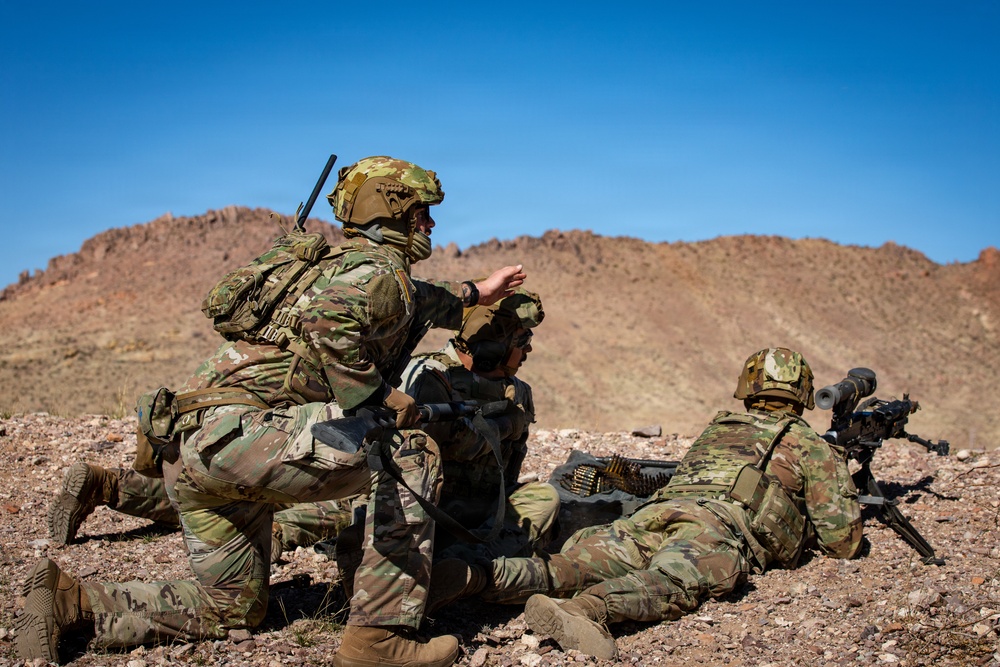 Task Force Seminole soldiers conduct combined arms live-fire exercise at Fort Bliss