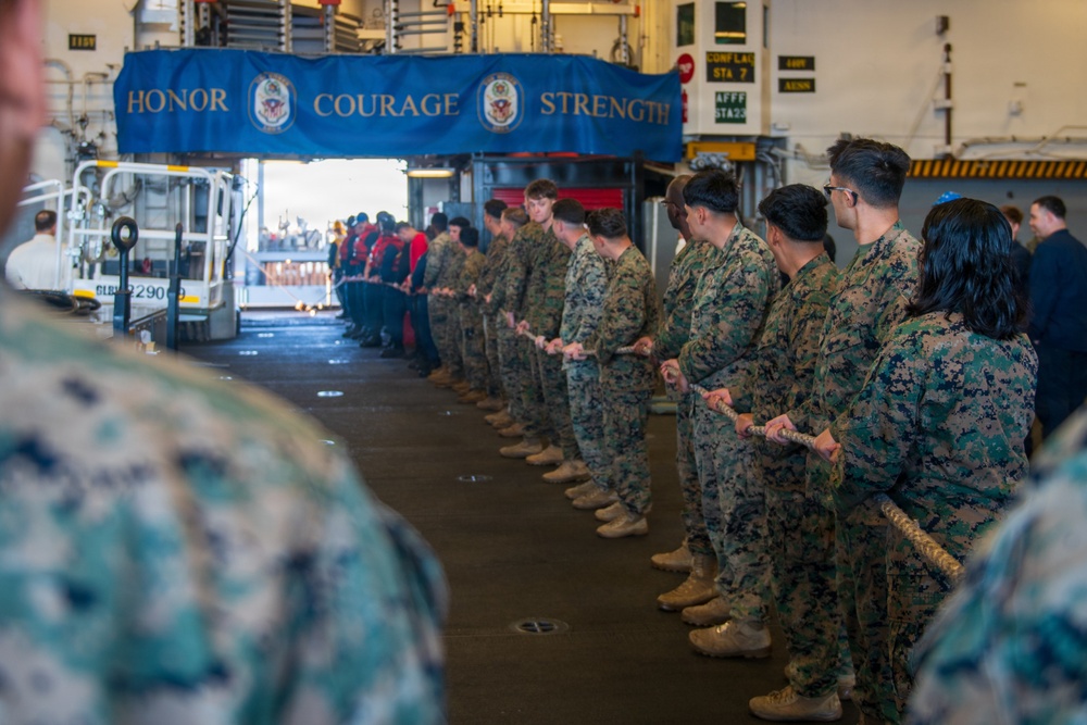 USS Boxer, USNS Patuxent Conduct RAS