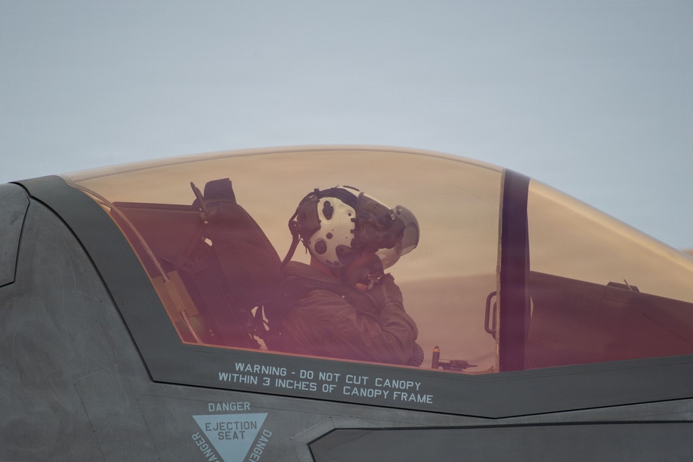 Boxer Conducts Flight Operations