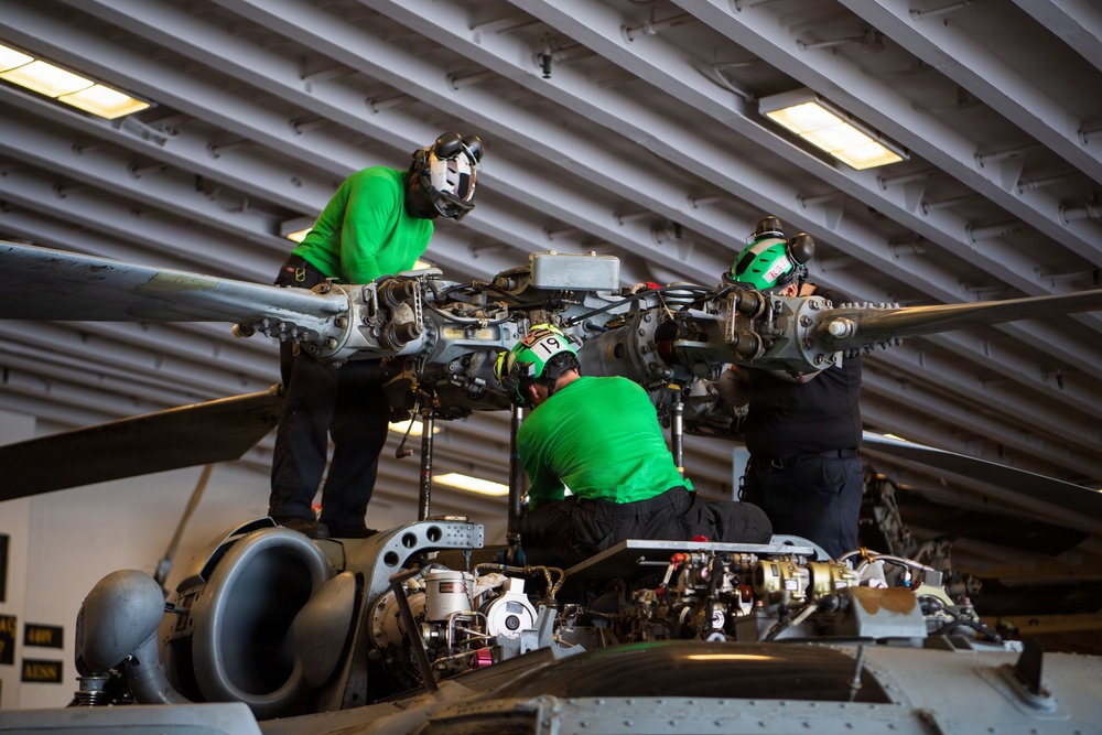 Boxer Conducts Aviation Maintenance