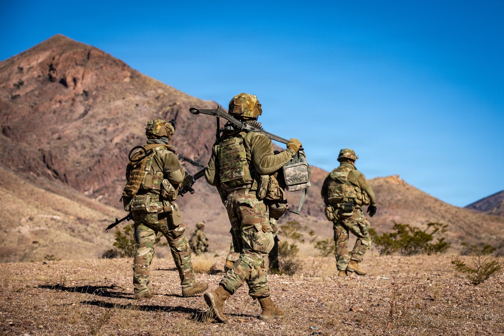 Task Force Seminole soldiers conduct combined arms live-fire exercise at Fort Bliss