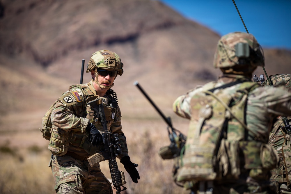 Task Force Seminole soldiers conduct combined arms live-fire exercise at Fort Bliss