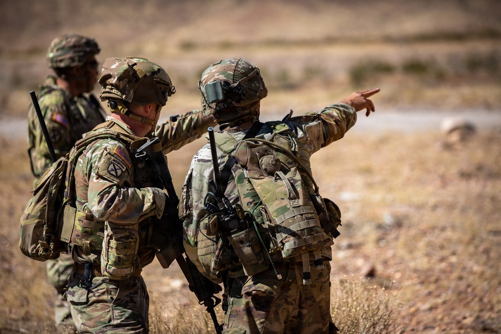 Task Force Seminole soldiers conduct combined arms live-fire exercise at Fort Bliss
