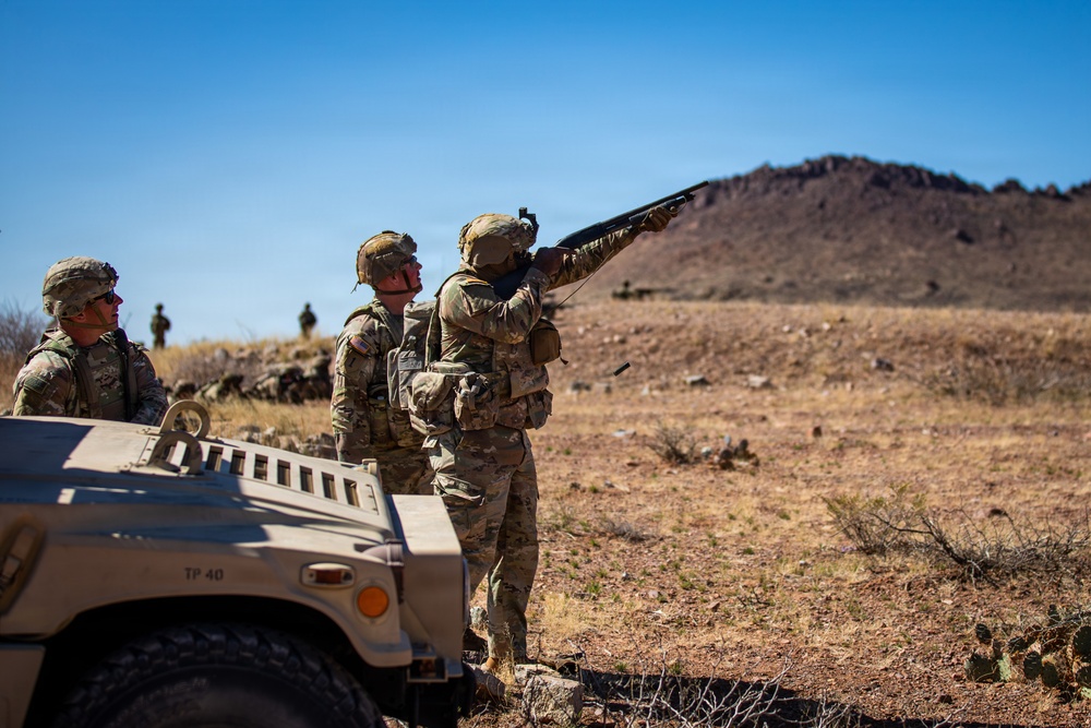 Task Force Seminole soldiers conduct combined arms live-fire exercise at Fort Bliss