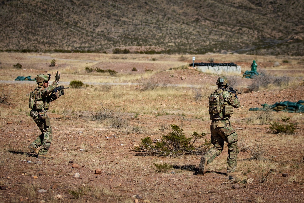 Task Force Seminole soldiers conduct combined arms live-fire exercise at Fort Bliss