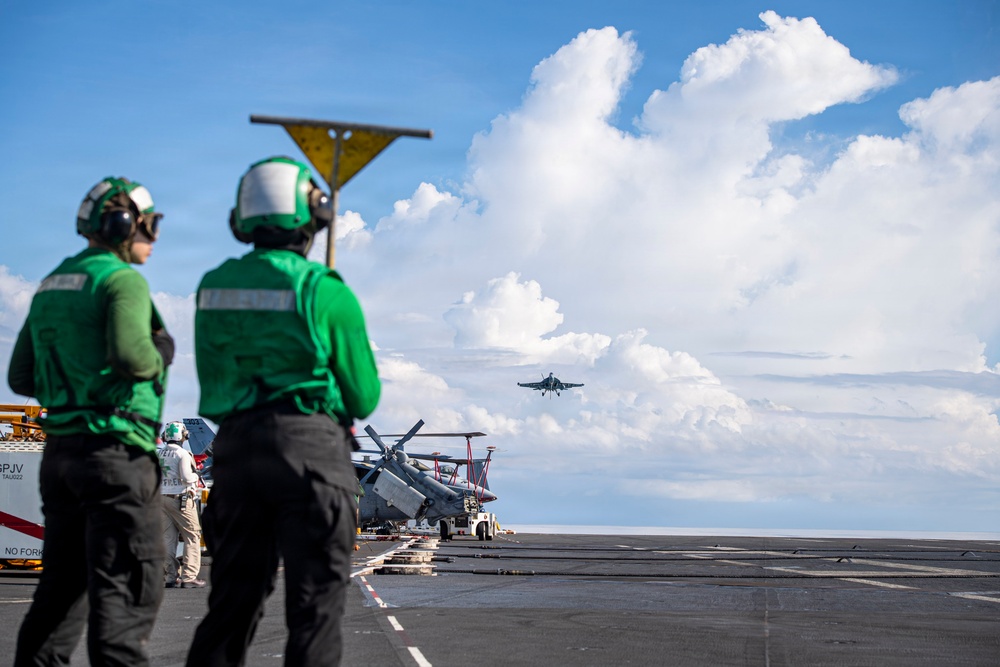 Nimitz Carrier Airwing (CVW 17) Change of Command