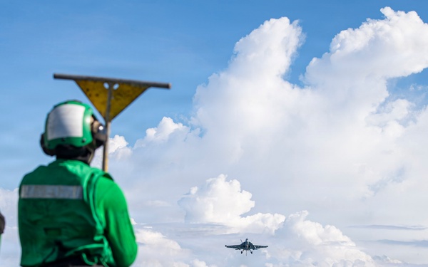 Nimitz Carrier Airwing (CVW 17) Change of Command