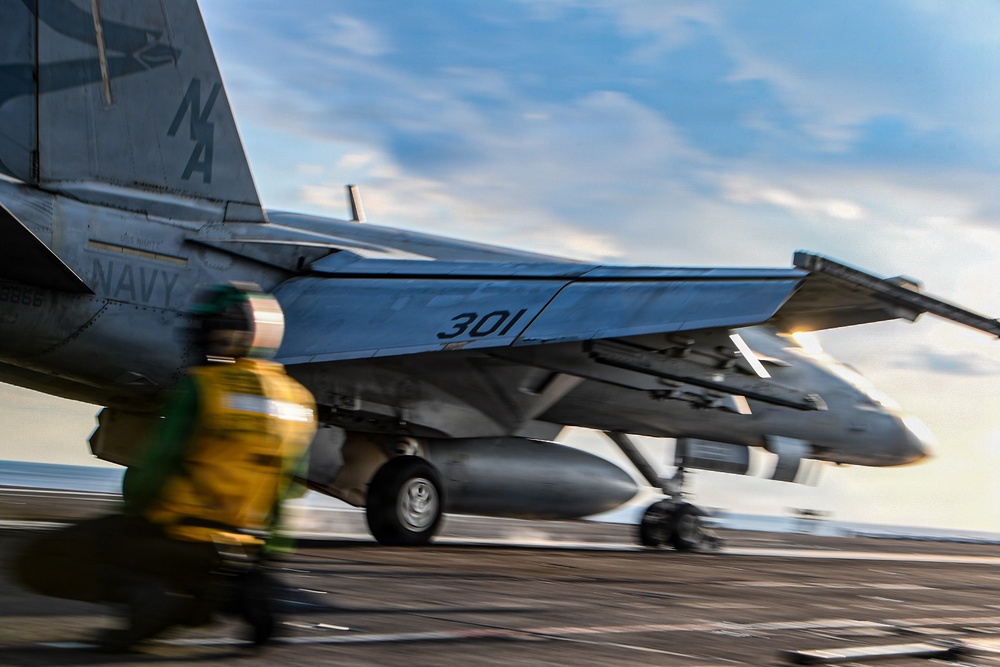 Nimitz Carrier Airwing (CVW 17) Change of Command