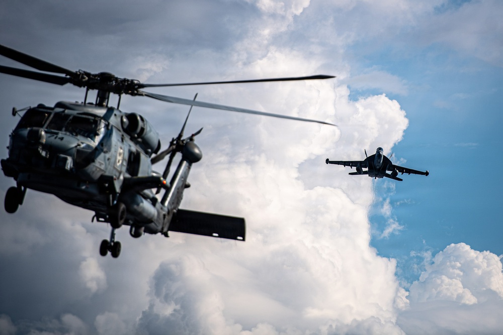 Nimitz Carrier Airwing (CVW 17) Change of Command