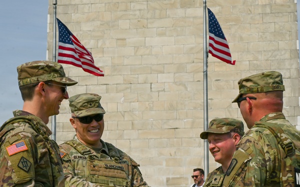 DCNG Commanding General visits JTF-DC Soldiers on the National Mall