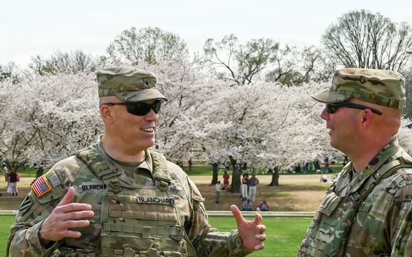 DCNG Commanding General visits JTF-DC Soldiers on the National Mall