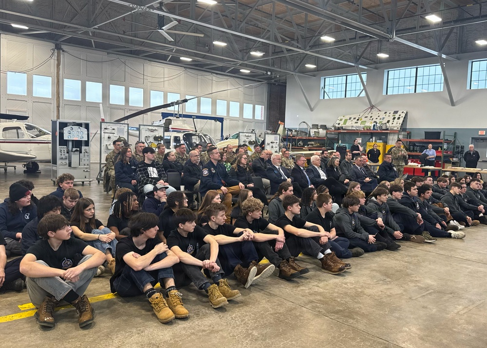 Former member of the 104th Fighter Wing honored as the FAA Northeast Instructor of the Year