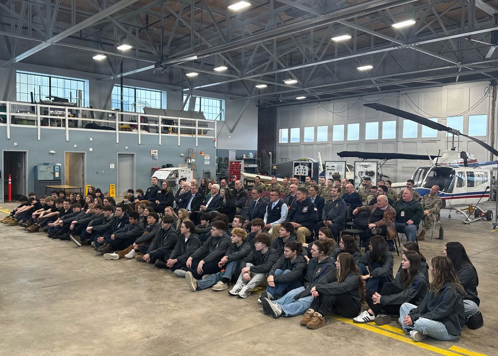 Former member of the 104th Fighter Wing honored as the FAA Northeast Instructor of the Year