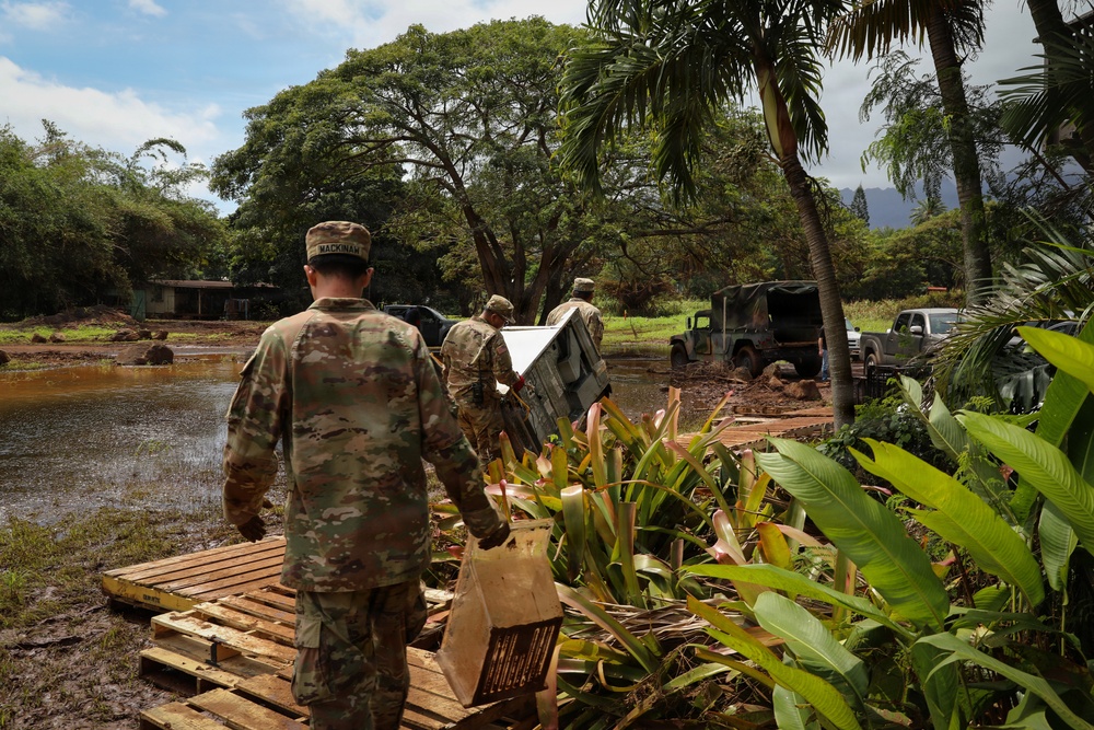 Hawaii National Guard assists Waialua residents with flood debris removal