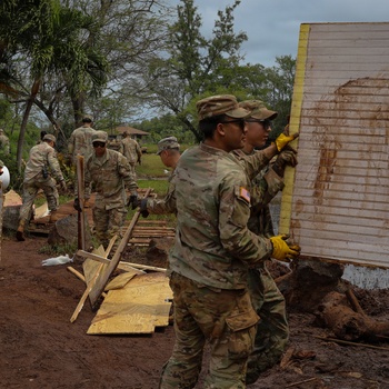 Hawaii National Guard assists Waialua residents with flood debris removal
