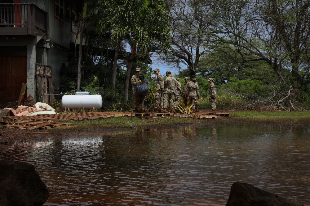 Hawaii National Guard assists Waialua residents with flood debris removal