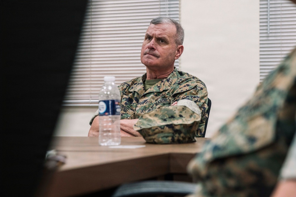 38th Assistant Commandant of the Marine Corps Visits MRF-SEA Leaders in the Philippines