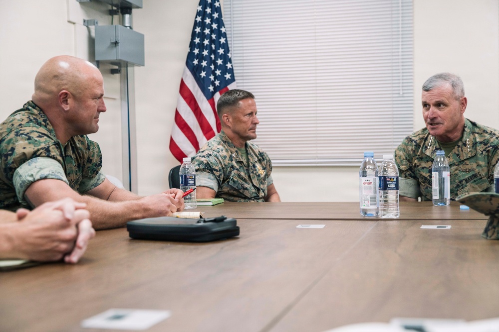 38th Assistant Commandant of the Marine Corps Visits MRF-SEA Leaders in the Philippines