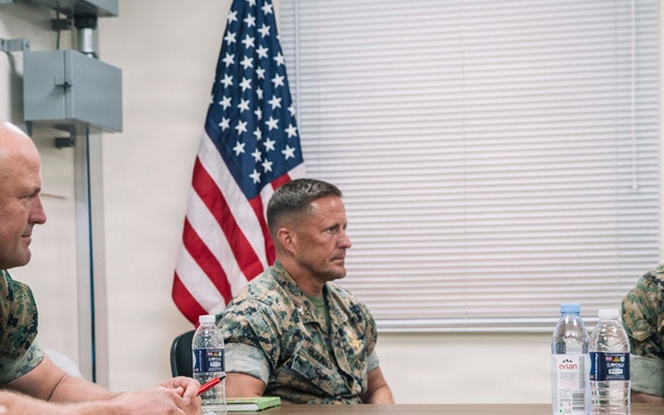 38th Assistant Commandant of the Marine Corps Visits MRF-SEA Leaders in the Philippines
